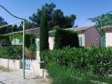 self-catering rental swimming pool saint remy de provence : le jardin de Fontanille
