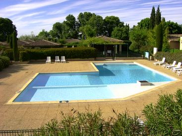 gites piscine saint remy de provence : les jardins de Fontanille